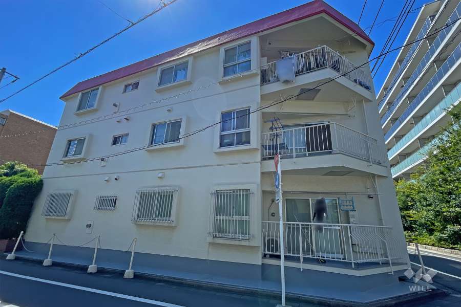 桜新町ヒミコマンションの外観（北西側から）