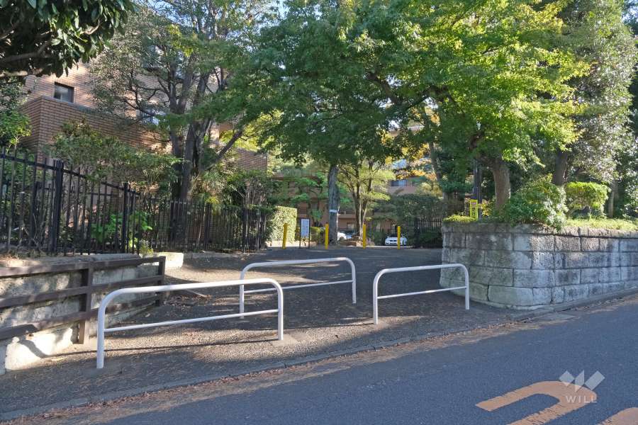 敷地の出入り口