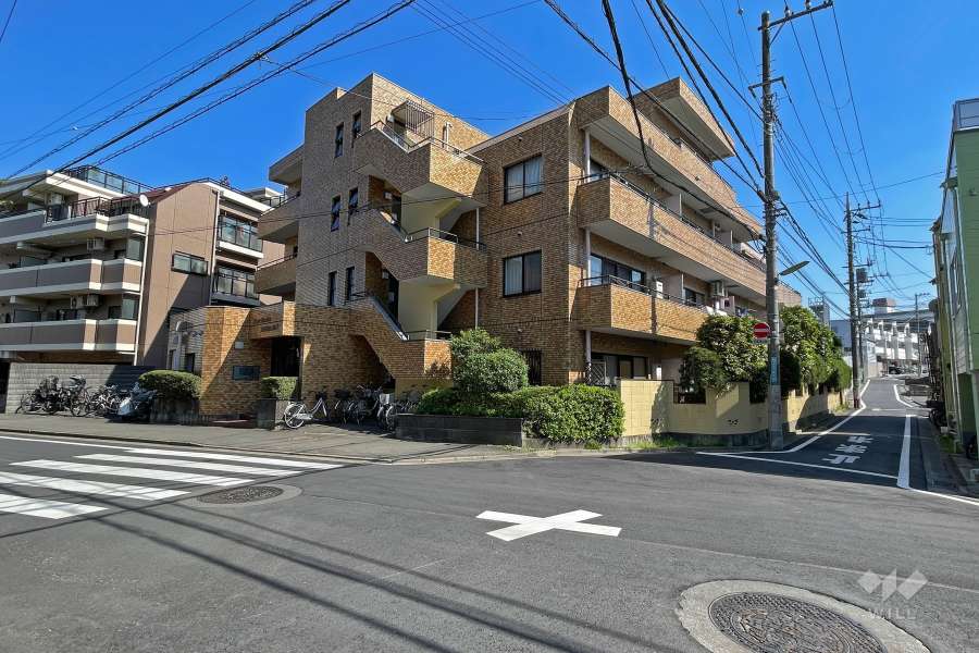 敷地の北側・西側前面道路