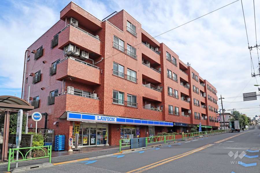 シャンボール弦巻の外観(北西側から)