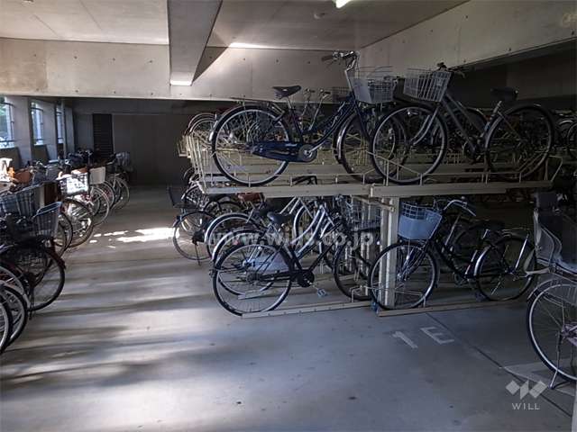 屋内にある駐輪場