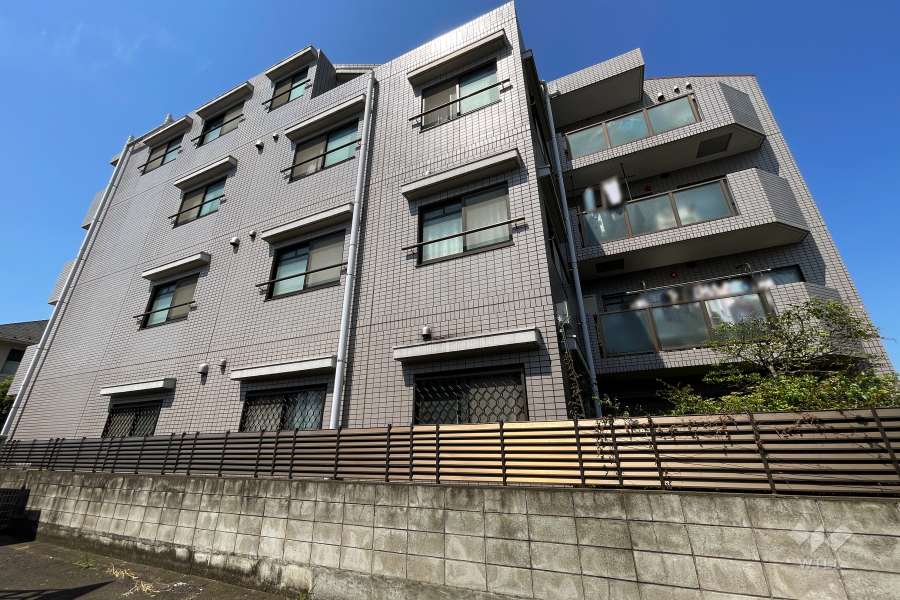 エンゼルハイム馬事公苑の外観（北東側から）