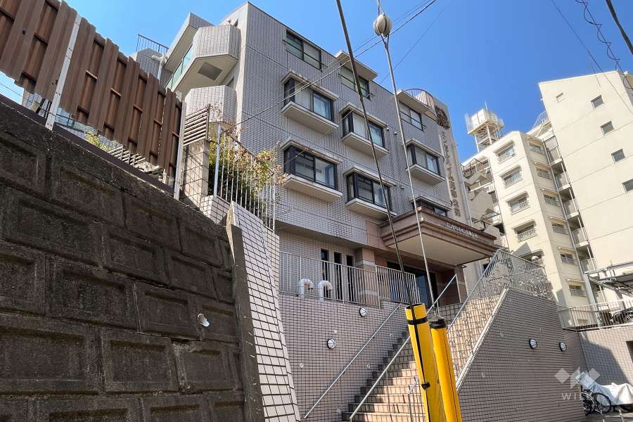 エンゼルハイム馬事公苑の外観（北東側から）