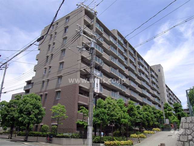 レジデンス芦屋くすのきの外観（南西側から）