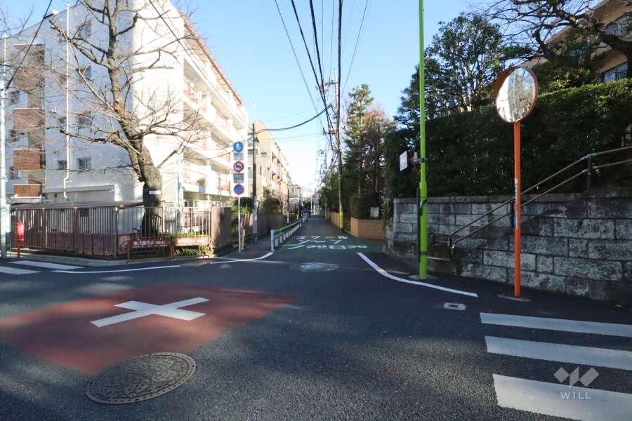 敷地北側の前面道路　