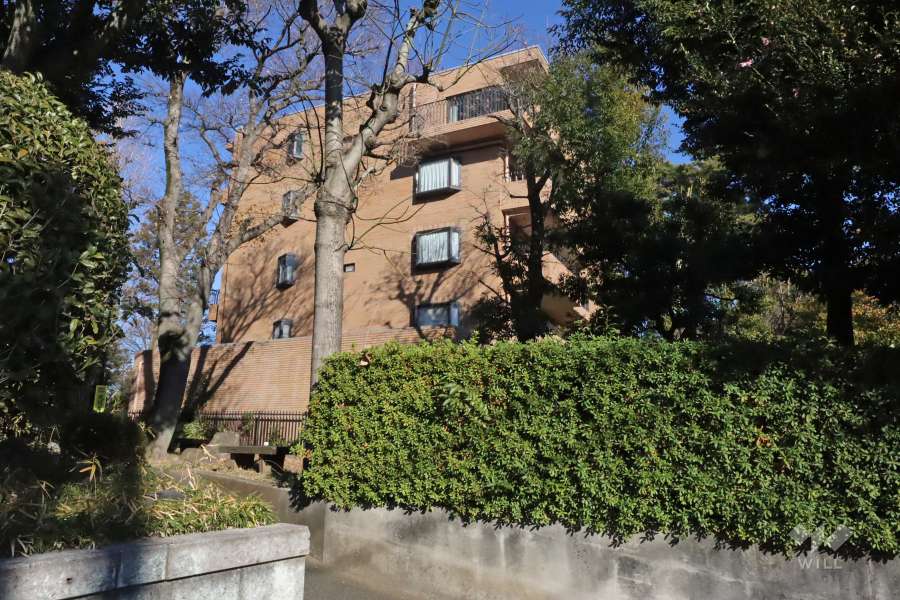 東急ドエルアルスの弦巻1号棟外観(西側から)