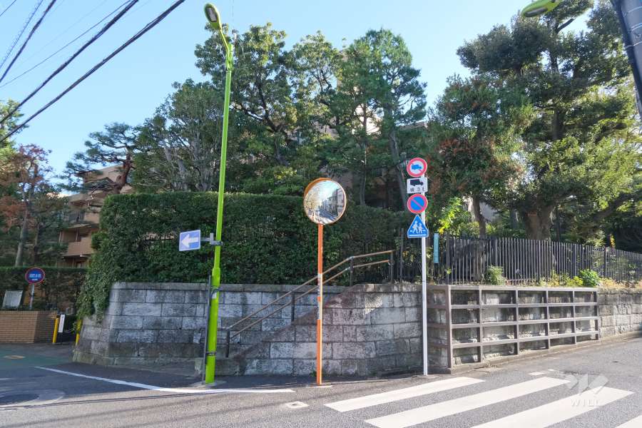 東急ドエルアルス弦巻1号棟の外観(西側から)