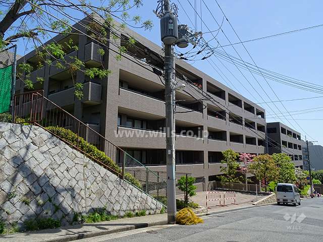 ロイヤルアーク芦屋2の外観（南西側から）