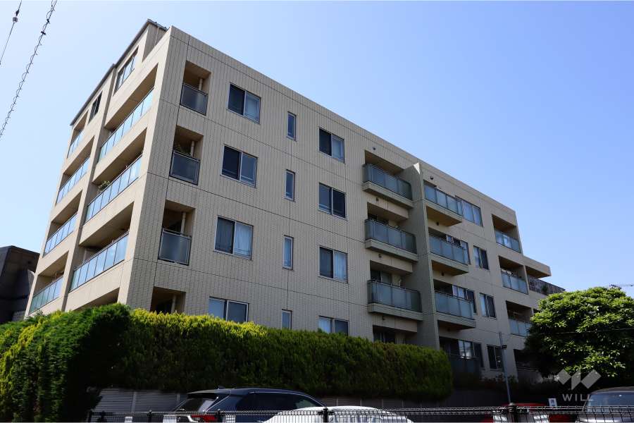 プラウド弦巻パサージュの外観（南東側から）