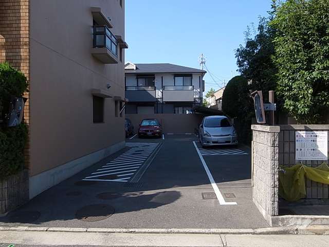 敷地内駐車場（屋外平面式）