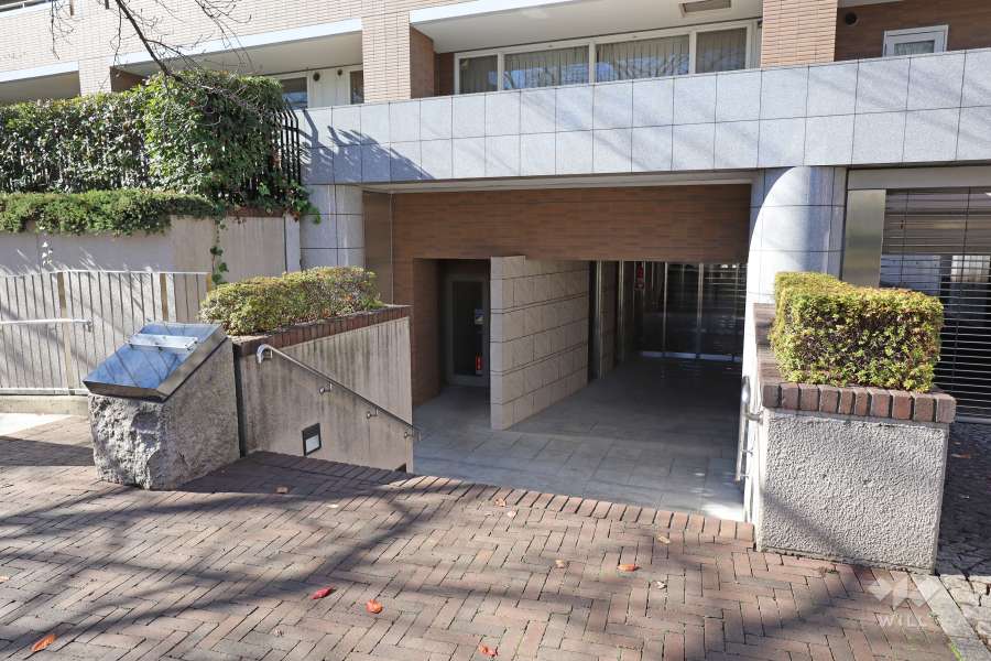 エントランス（東側）