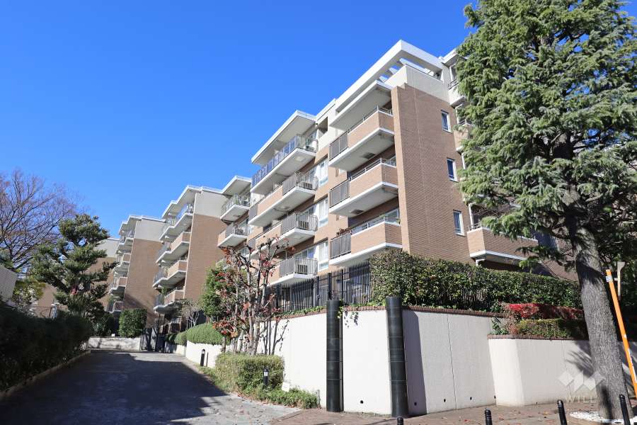 パークシティ弦巻イーストレジデンスの外観(南東側から)