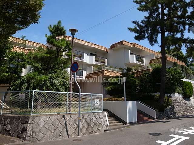 岩園ダイヤハイツ（南側の棟25-6）の外観（南西側から）