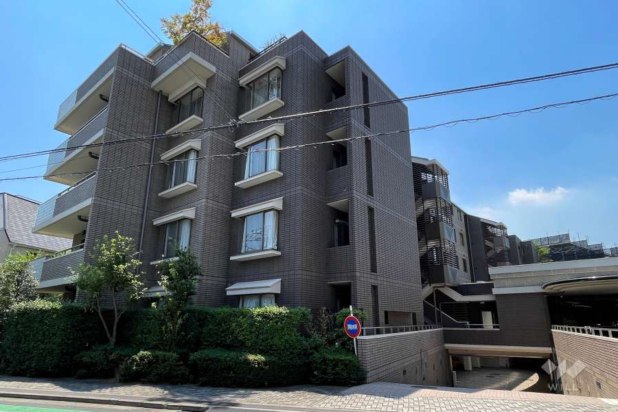 グランコート弦巻の外観（東側から）