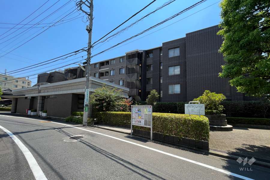 グランコート弦巻の外観（北西側から）