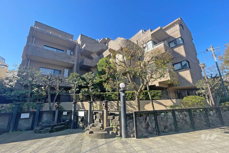 グランフォルム弦巻の外観（北東側から）