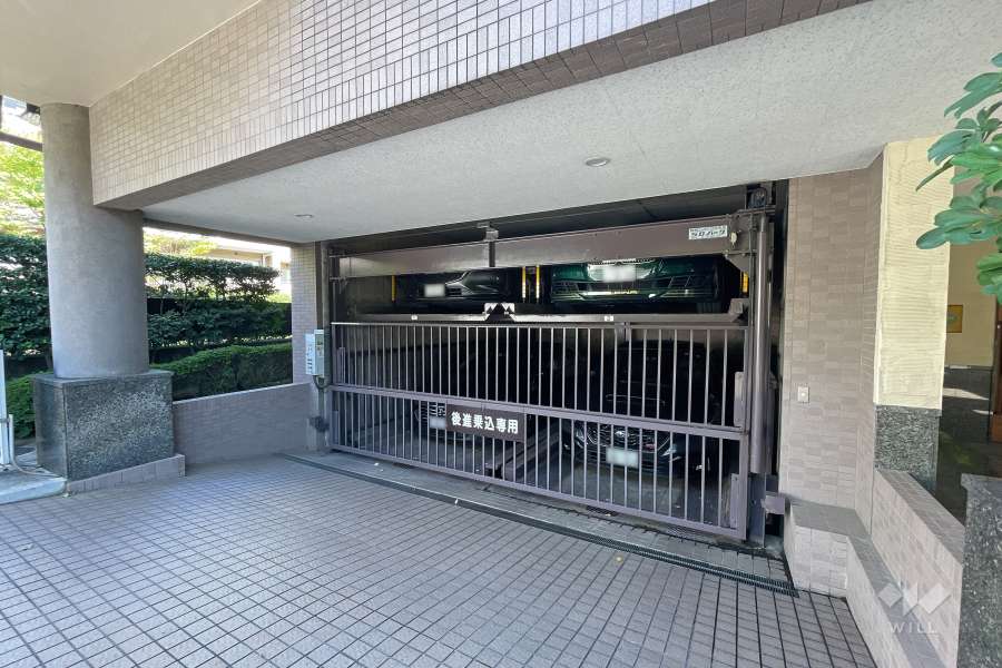 敷地内駐車場（屋内機械式）