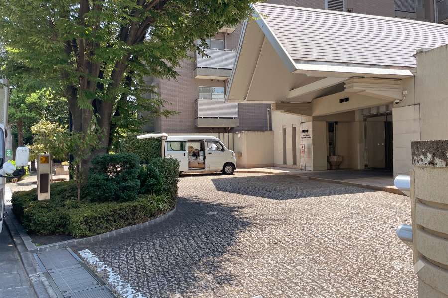 ロータリーの車止め