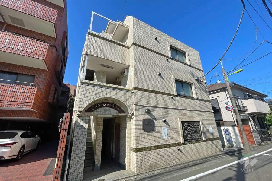 メゾン・ド・エポールの外観（南西側から）