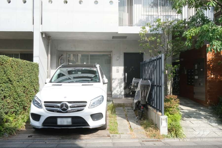 敷地内駐車場（屋外平面式）