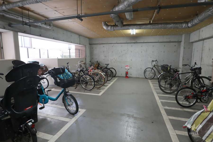 駐輪場（屋内）