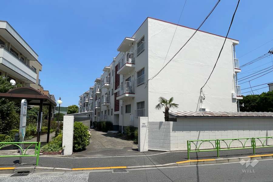 上馬マンション（弦巻2丁目）の外観（北西側から）　