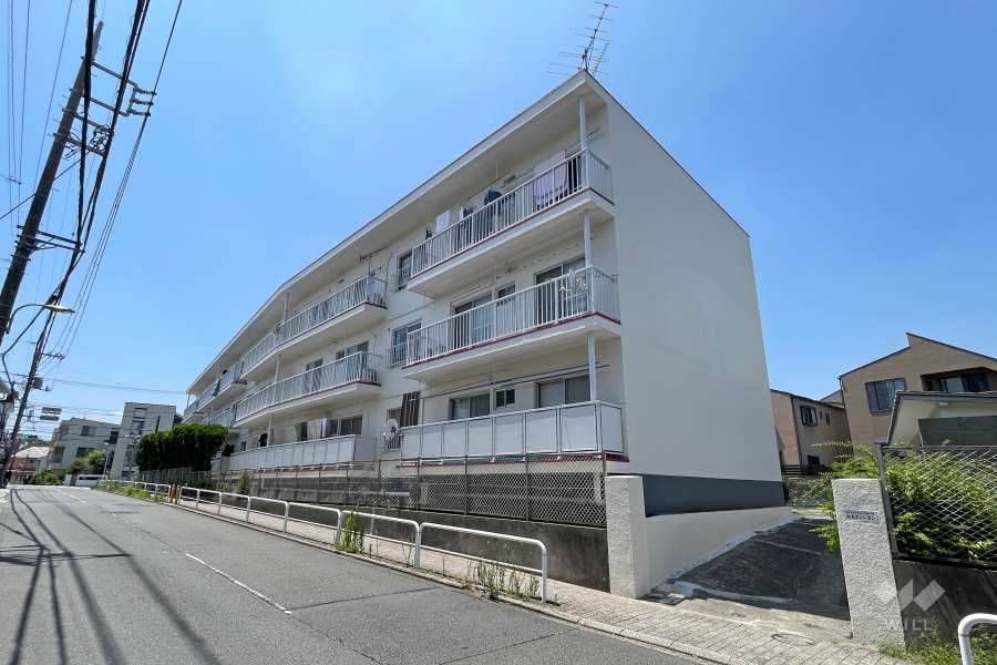 上馬マンション（弦巻2丁目）の外観（南東側から）