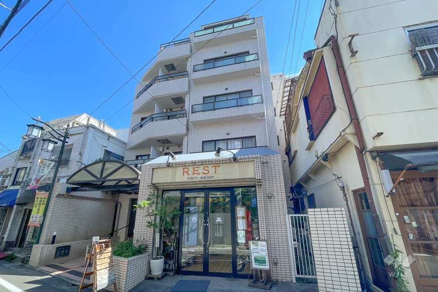 マートルコート豪徳寺の外観（西側から）