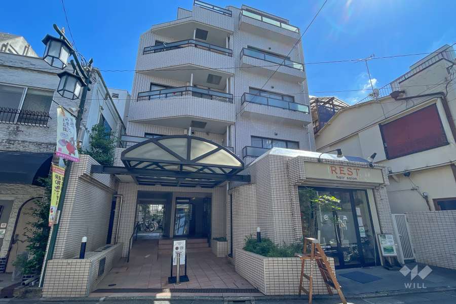 マートルコート豪徳寺の外観（北西側から）