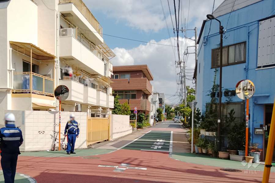 敷地東側の前面道路
