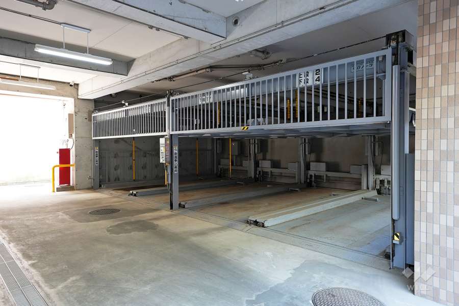 敷地内駐車場（屋内機械式）