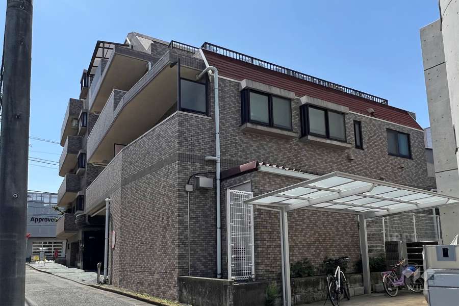 ライオンズマンション世田谷馬事公苑の外観（北東側から）