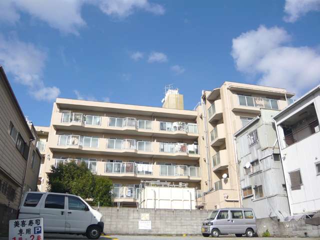 芦屋打出ビューハイツの外観（南側から）
