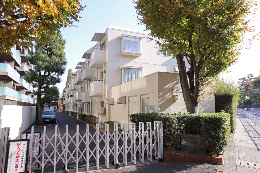 馬事公苑前シティハウスの外観（北西側から）