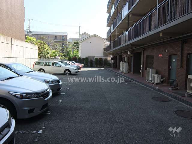 敷地内駐車場（屋外平面式）