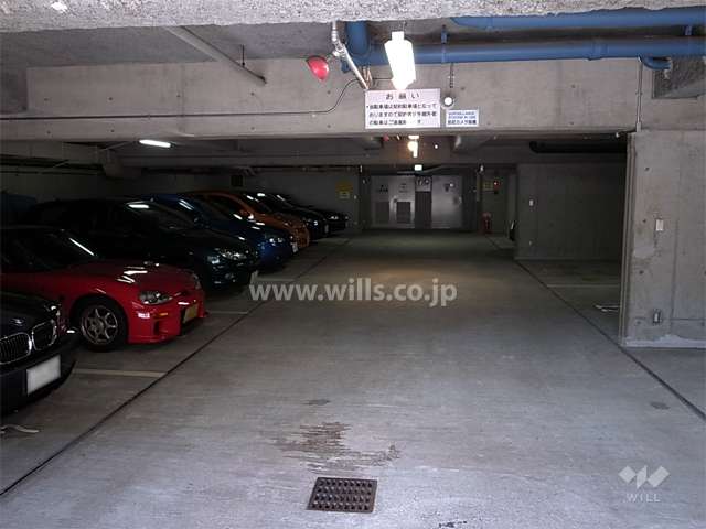 敷地内駐車場（屋内平面式）