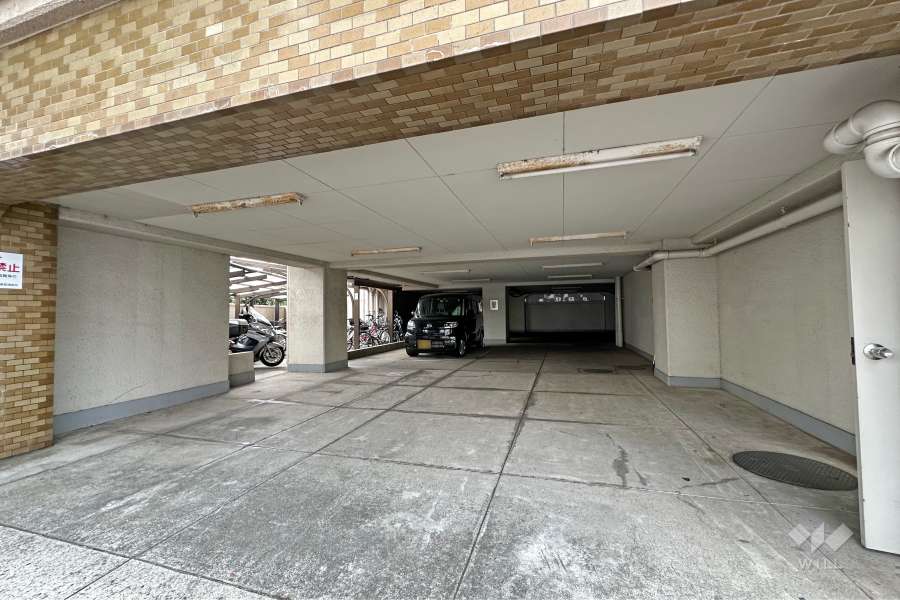 敷地内駐車場（屋内平面式）