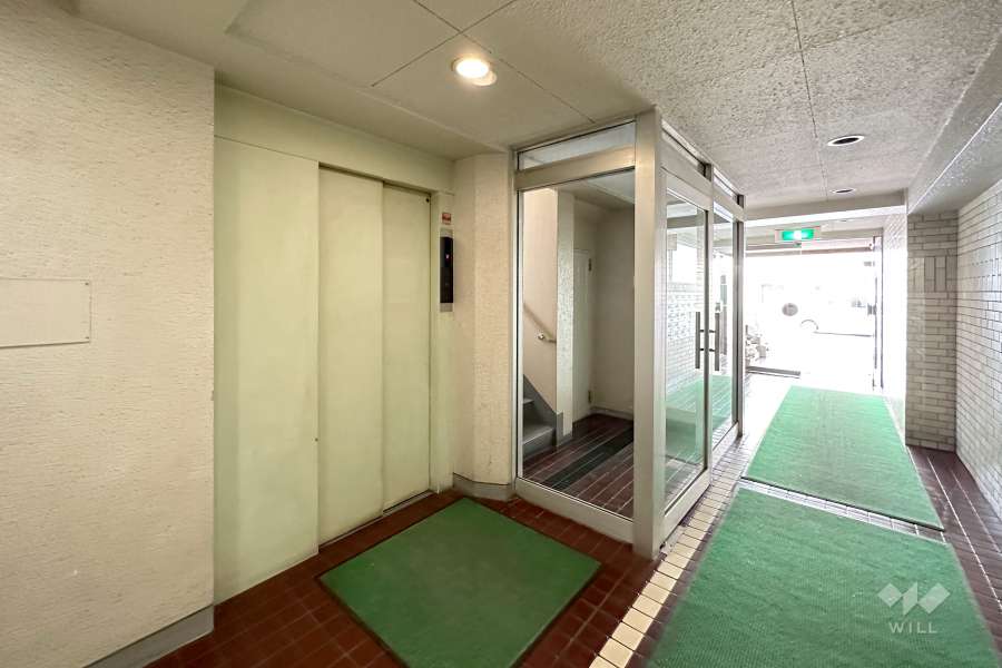 共用のエレベーター