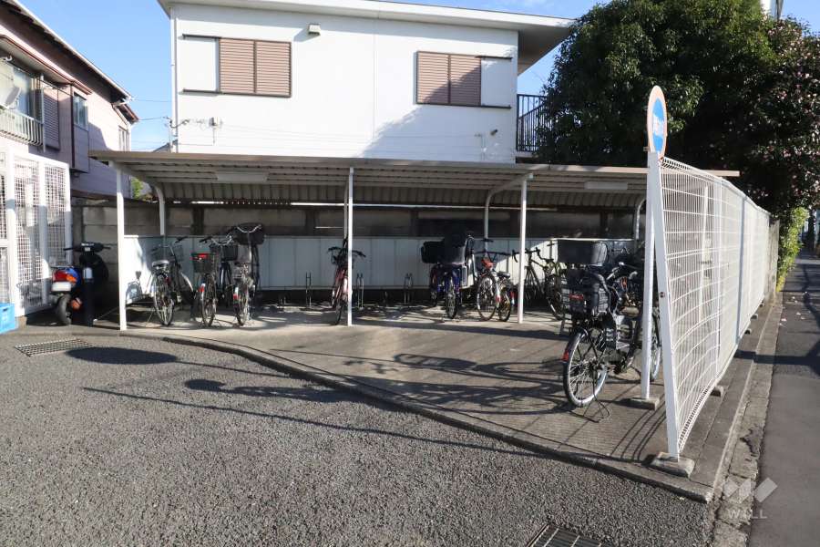 駐輪場（屋根付き）