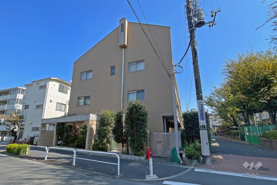 ホームズ桜丘の外観（南西側から）