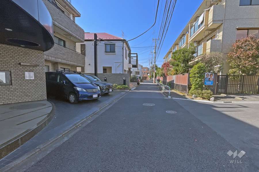 敷地北側前面道路