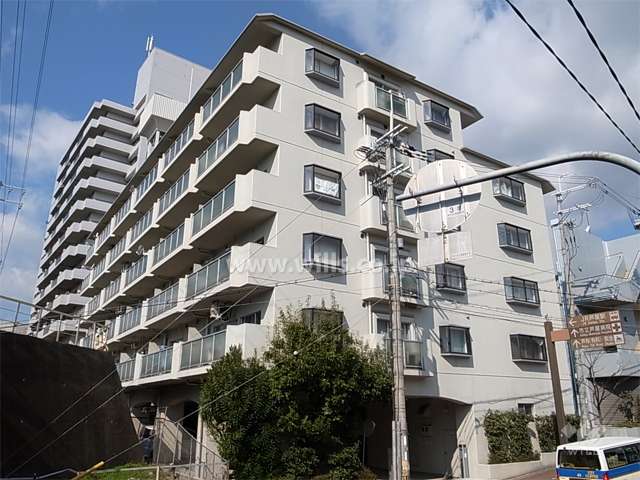 芦屋シティハイツの外観（南東側から）