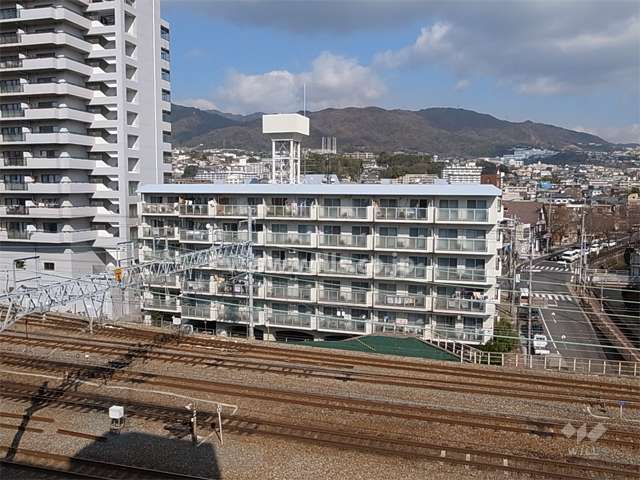 敷地の南側にはJR東海道本線が走っています。