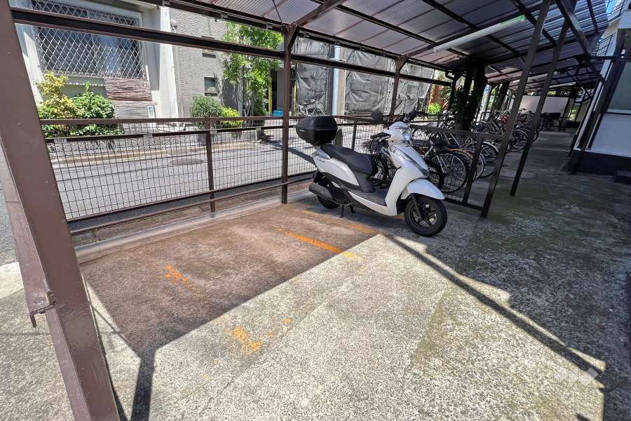 バイク置場
