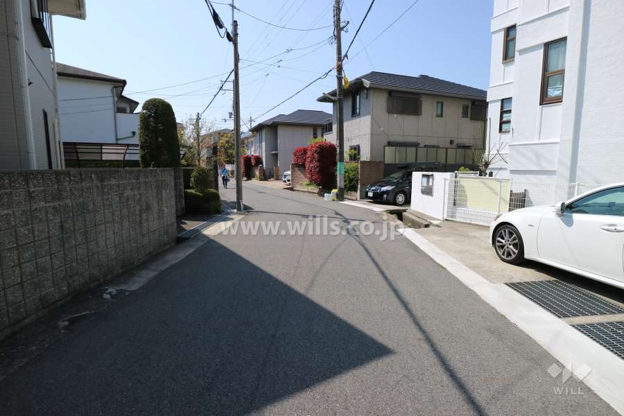 芦屋第一コーポラスの前面道路（北側から）