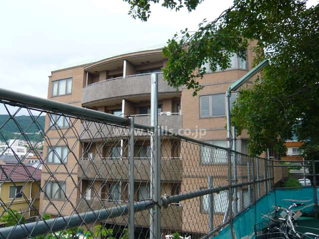 芦屋月若町パークマンションの外観（南東側から）