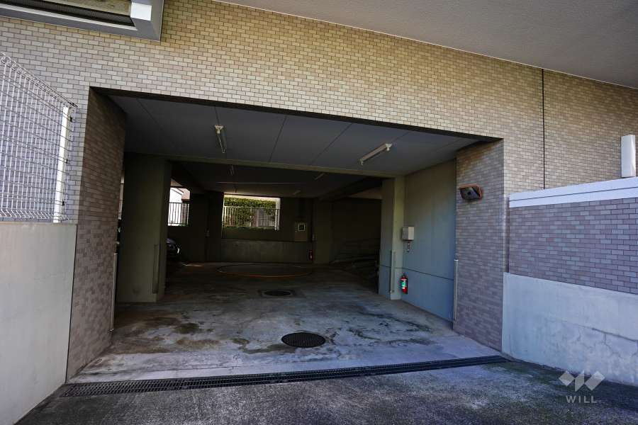 駐車場の出入り口・敷地内駐車場（屋内機械式）