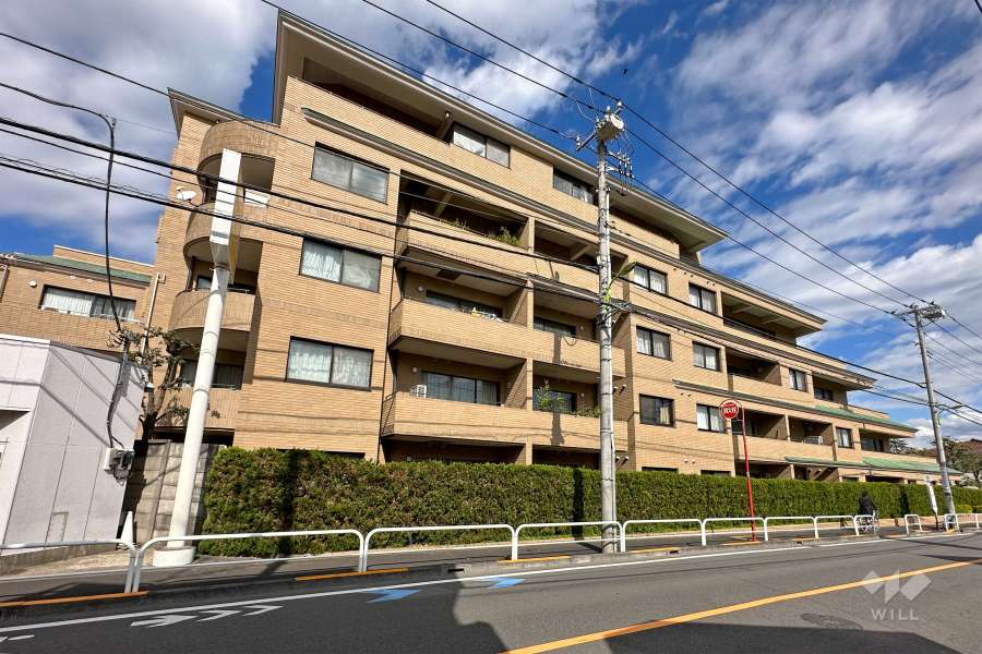 オリエントロイヤルハウス経堂の外観（南西側から）