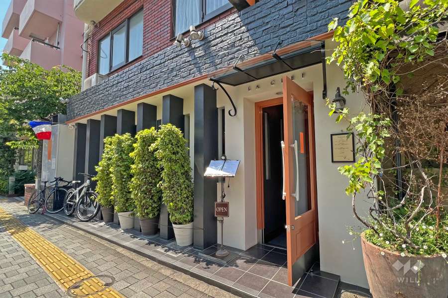 敷地内1階の店舗部分