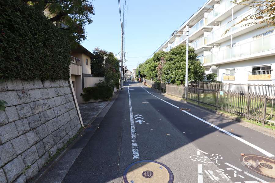 敷地南西側の前面道路